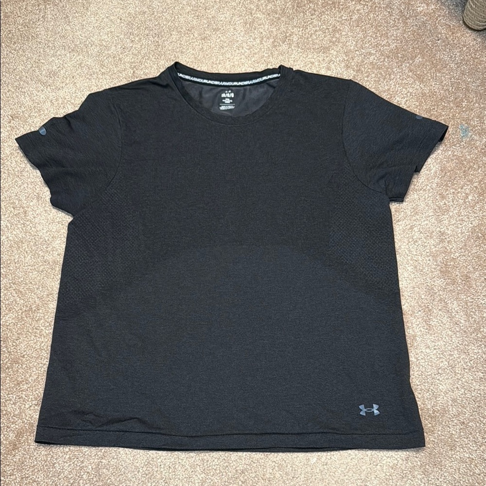Under Armour Black iso chill Short Sleeve Tee size l